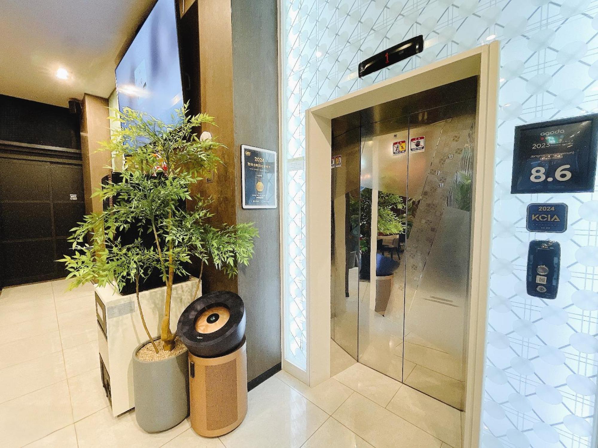 Jongno Lumia Tourist Hotel Seul Exterior foto
